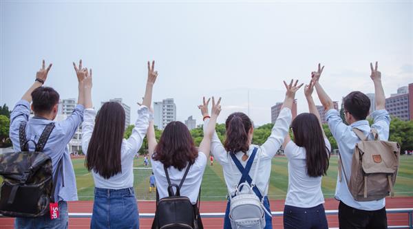 德州乘務學校為你解析空乘專業(yè)前景！